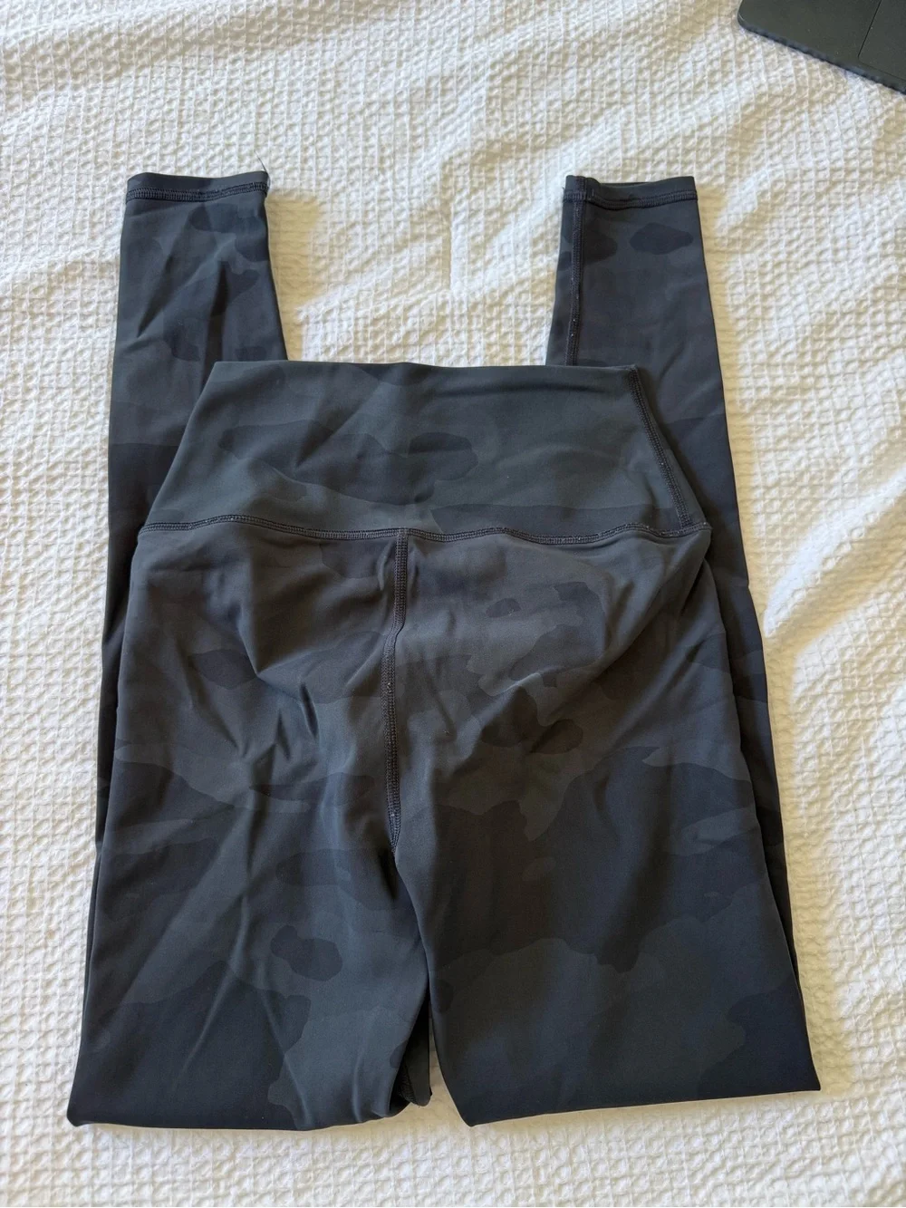 ALO Yoga High-Waist Camo Vapor Legging